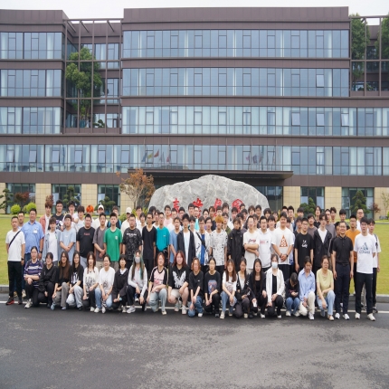 泰州學院22級機械專業學生赴泰隆進行認知實習